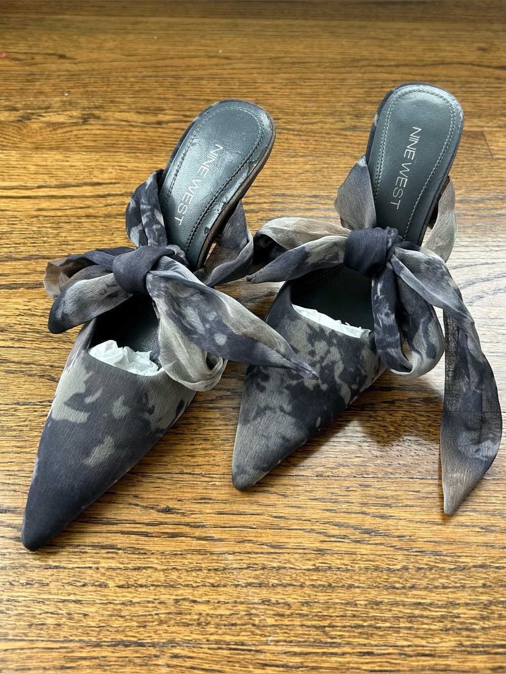 NINE WEST Vintage Watercolour Floral Pointed Toe Mule Kitten Heels